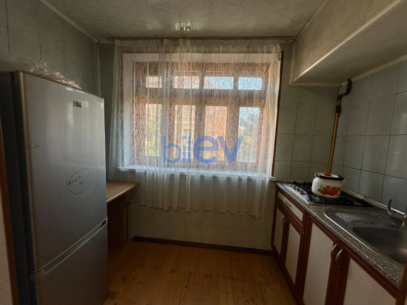 Aylıq Kirayə 3 otaqlı Köhnə Tikili bina evi  70m², Bakı