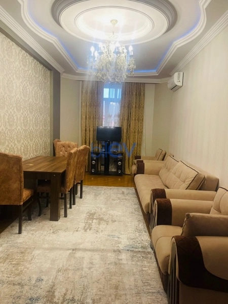 Aylıq Kirayə 2 otaqlı Yeni Tikili bina evi  90m², Bakı