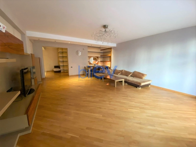 Aylıq Kirayə 4 otaqlı Yeni Tikili  220m², Bakı