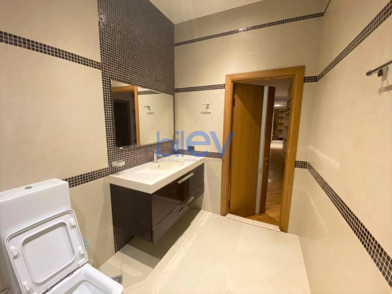 Aylıq Kirayə 4 otaqlı Yeni Tikili  220m², Bakı