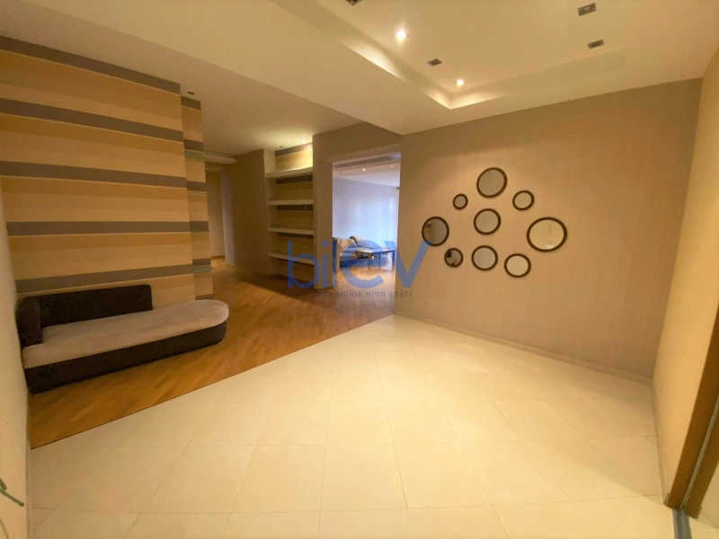Aylıq Kirayə 4 otaqlı Yeni Tikili  220m², Bakı
