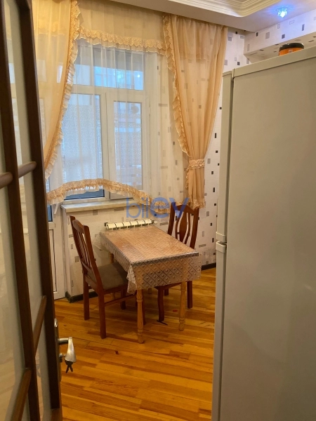 Aylıq Kirayə 2 otaqlı Yeni Tikili bina evi  90m², Bakı