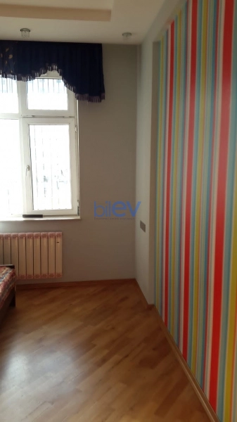 Aylıq Kirayə 3 otaqlı Yeni Tikili bina evi  70m², Bakı