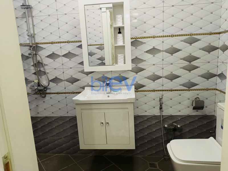 Aylıq Kirayə 3 otaqlı Yeni Tikili  105m², Bakı
