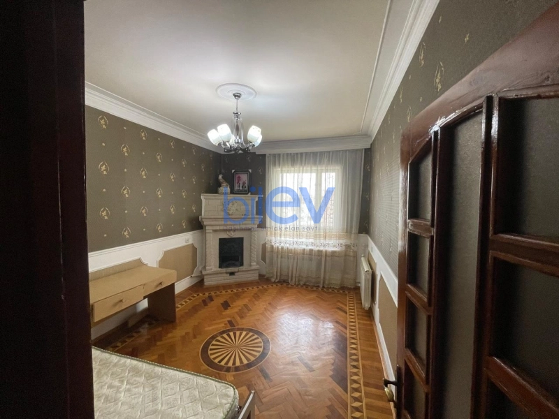 Aylıq Kirayə 4 otaqlı Köhnə Tikili bina evi  90m², Bakı