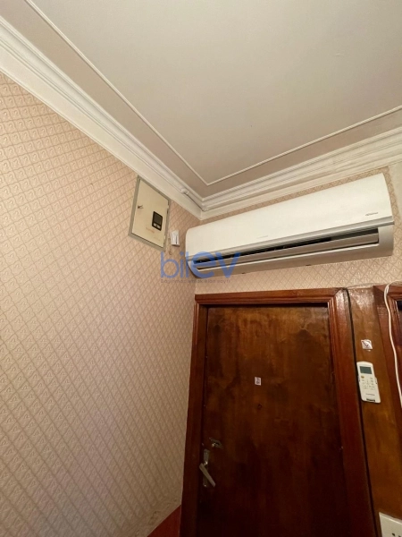 Aylıq Kirayə 4 otaqlı Köhnə Tikili bina evi  90m², Bakı