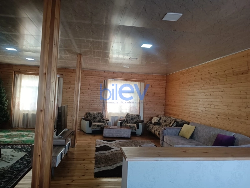 Aylıq Kirayə 4 otaqlı Həyət evi  200m², Bakı