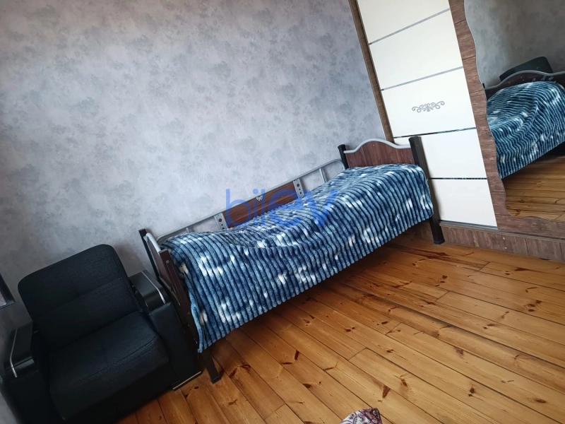 Aylıq Kirayə 4 otaqlı Həyət evi  200m², Bakı
