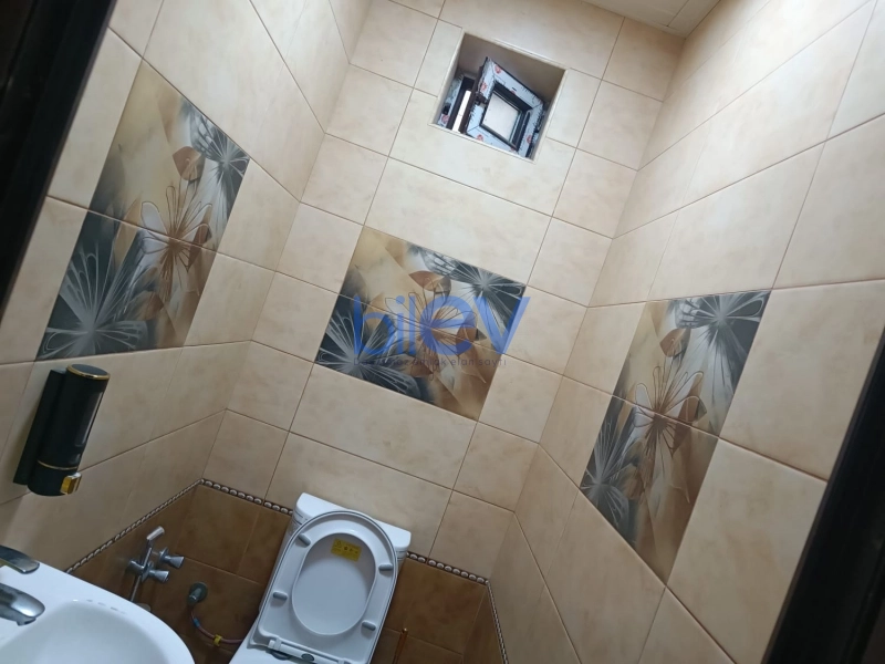 Aylıq Kirayə 4 otaqlı Həyət evi  200m², Bakı