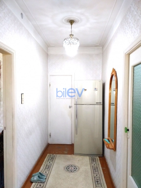 Aylıq Kirayə 2 otaqlı Köhnə Tikili bina evi  61m², Bakı