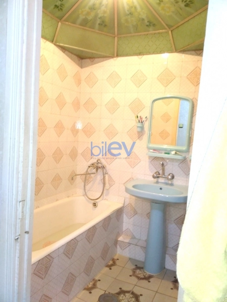 Aylıq Kirayə 2 otaqlı Köhnə Tikili bina evi  61m², Bakı