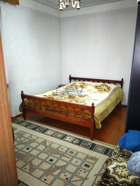 Aylıq Kirayə 2 otaqlı Köhnə Tikili bina evi  61m², Bakı
