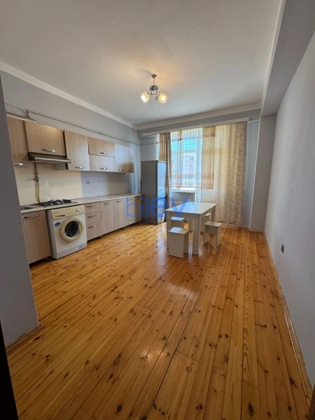 Aylıq Kirayə 2 otaqlı Yeni Tikili bina evi  85m², Bakı
