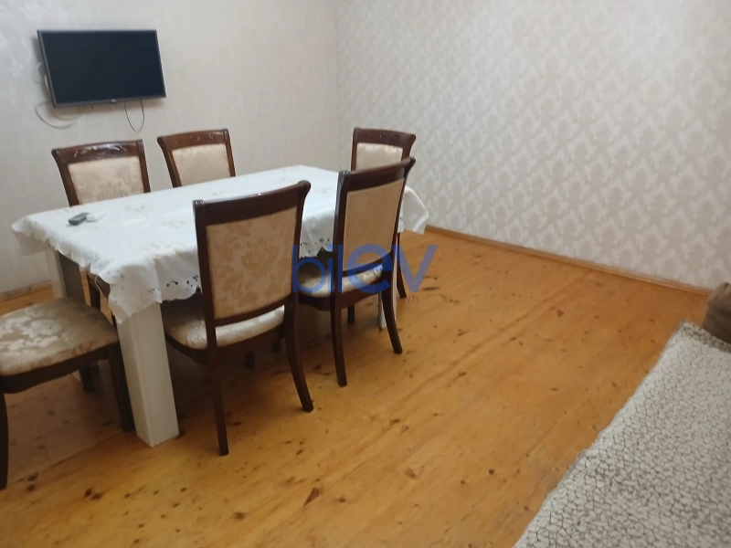 Aylıq Kirayə 2 otaqlı Köhnə Tikili bina evi  55m², Bakı