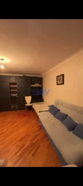 Aylıq Kirayə 1 otaqlı Köhnə Tikili bina evi  40m², Bakı