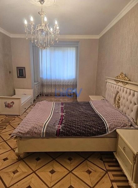 Aylıq Kirayə 3 otaqlı Köhnə Tikili bina evi  110m², Bakı