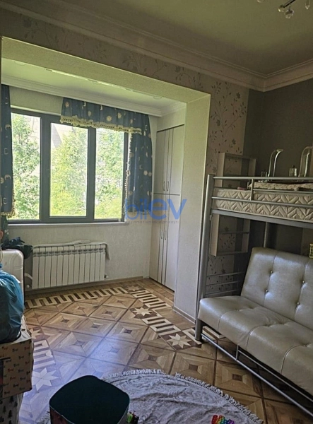 Aylıq Kirayə 3 otaqlı Köhnə Tikili bina evi  110m², Bakı