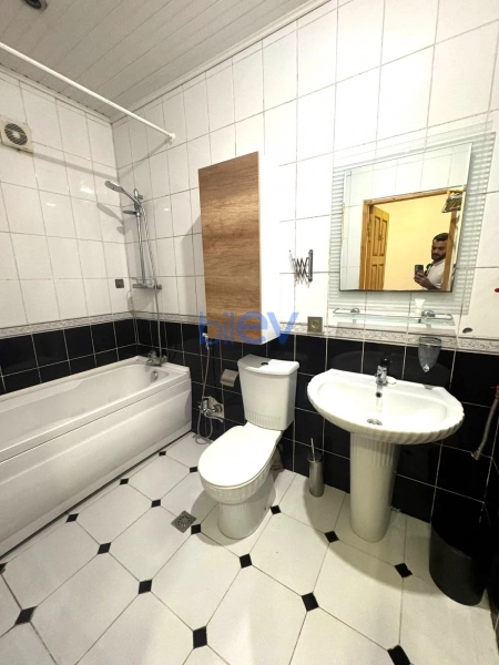 Aylıq Kirayə 4 otaqlı Həyət evi  150m², Bakı