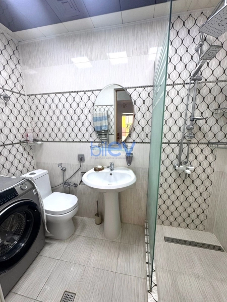 Aylıq Kirayə 4 otaqlı Həyət evi  150m², Bakı
