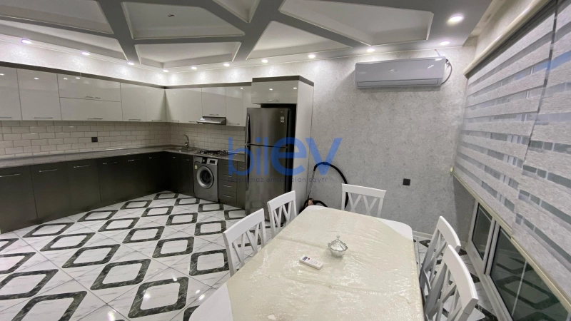 Aylıq Kirayə 3 otaqlı Bağ evi  180m², Bakı