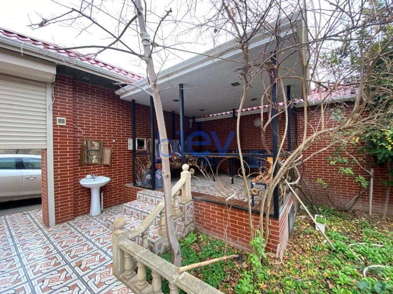 Aylıq Kirayə 5 otaqlı Həyət evi  350m², Bakı