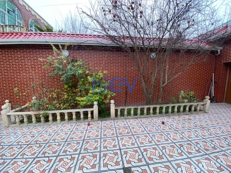 Aylıq Kirayə 5 otaqlı Həyət evi  350m², Bakı