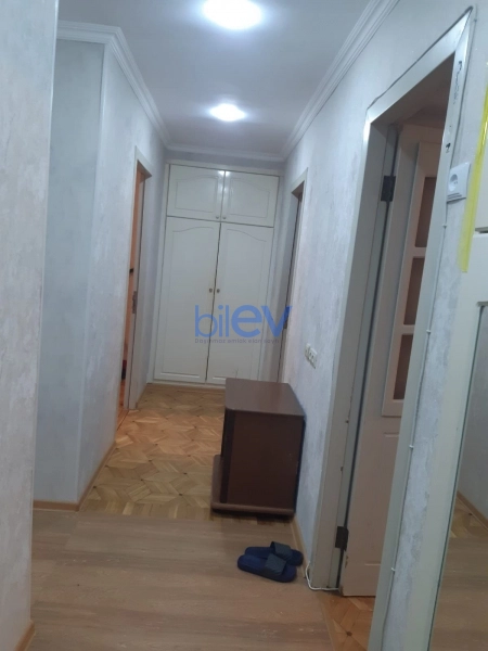 Aylıq Kirayə 3 otaqlı Köhnə Tikili bina evi  70m², Bakı