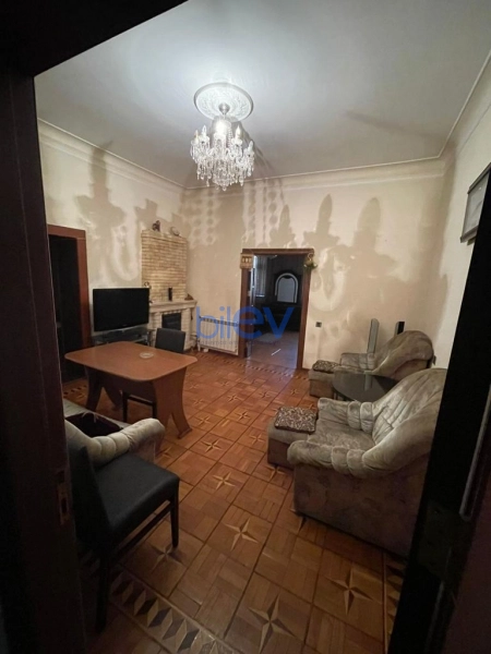 Aylıq Kirayə 3 otaqlı Köhnə Tikili bina evi  100m², Bakı