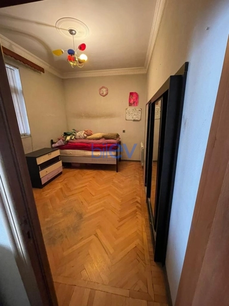 Aylıq Kirayə 3 otaqlı Köhnə Tikili bina evi  100m², Bakı