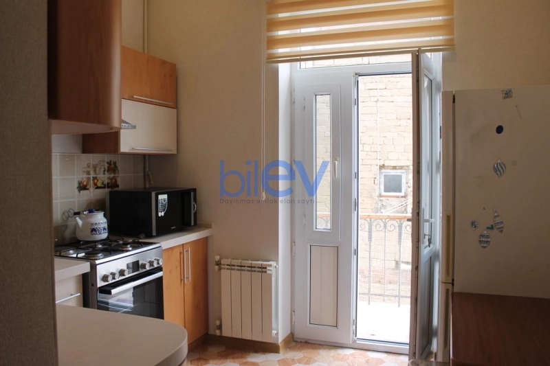 Aylıq Kirayə 2 otaqlı Köhnə Tikili bina evi  50m², Bakı