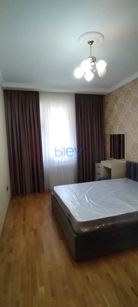 Aylıq Kirayə 3 otaqlı Köhnə Tikili bina evi  115m², Bakı