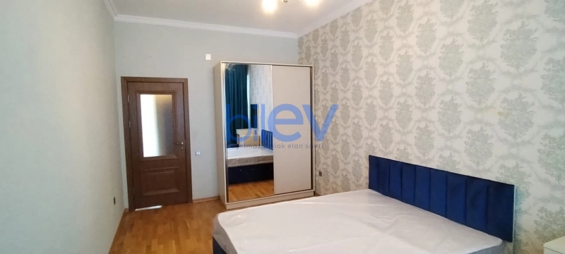 Aylıq Kirayə 3 otaqlı Köhnə Tikili bina evi  115m², Bakı