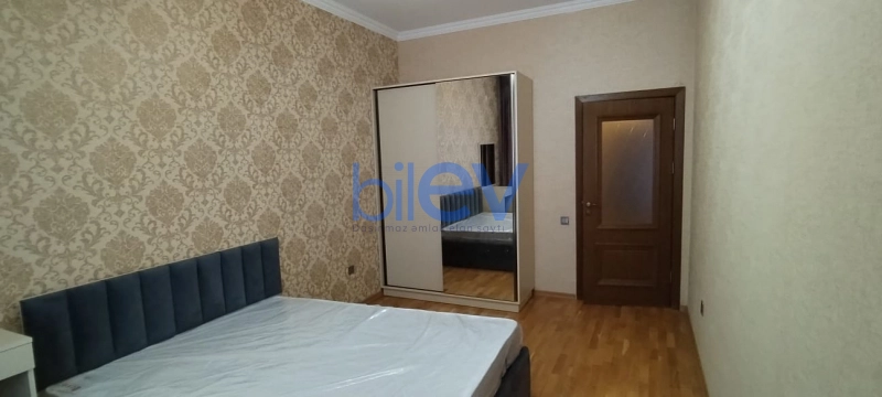 Aylıq Kirayə 3 otaqlı Köhnə Tikili bina evi  115m², Bakı