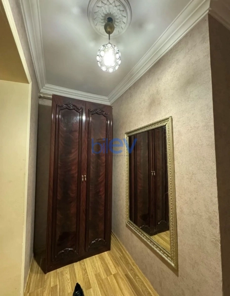 Aylıq Kirayə 3 otaqlı Köhnə Tikili bina evi  60m², Bakı