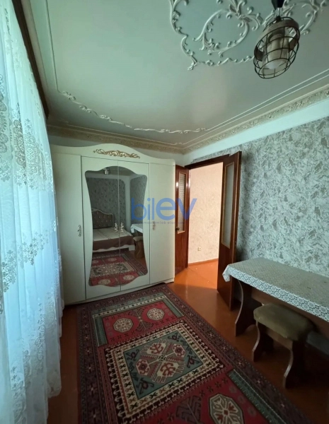 Aylıq Kirayə 3 otaqlı Köhnə Tikili bina evi  60m², Bakı