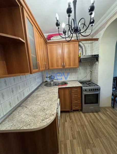 Aylıq Kirayə 3 otaqlı Köhnə Tikili bina evi  60m², Bakı