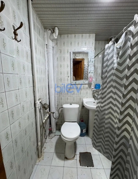 Aylıq Kirayə 3 otaqlı Köhnə Tikili bina evi  60m², Bakı