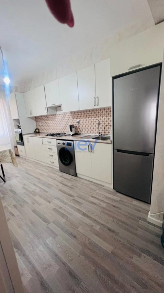 Aylıq Kirayə 3 otaqlı Yeni Tikili bina evi  120m², Bakı