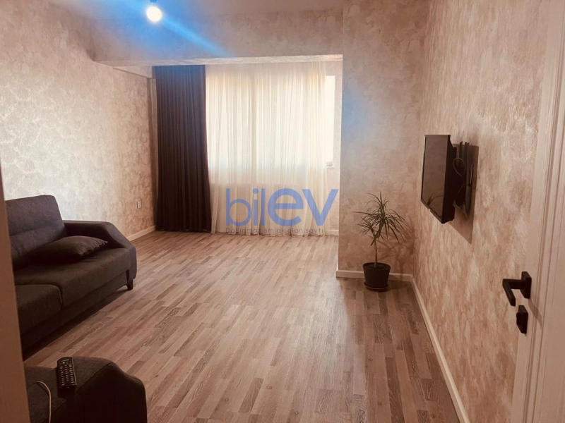 Aylıq Kirayə 3 otaqlı Yeni Tikili bina evi  120m², Bakı