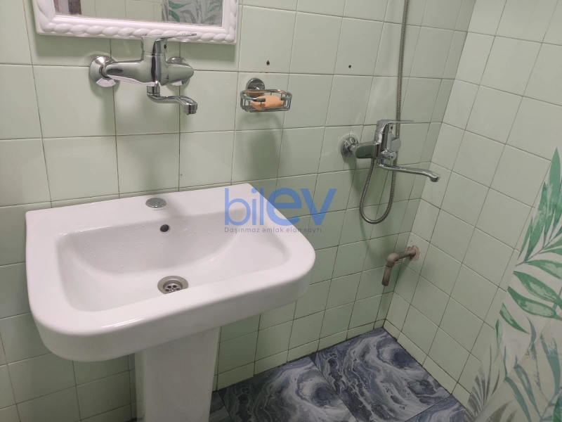Aylıq Kirayə 2 otaqlı Köhnə Tikili bina evi  65m², Bakı