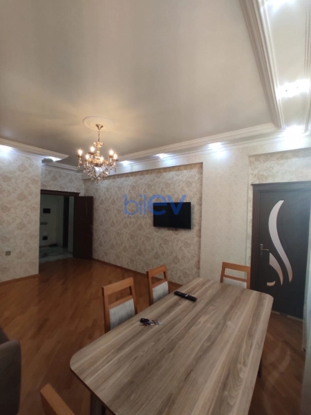 Aylıq Kirayə 3 otaqlı Yeni Tikili bina evi  90m², Bakı