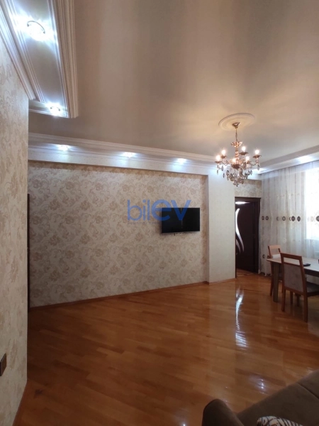 Aylıq Kirayə 3 otaqlı Yeni Tikili bina evi  90m², Bakı
