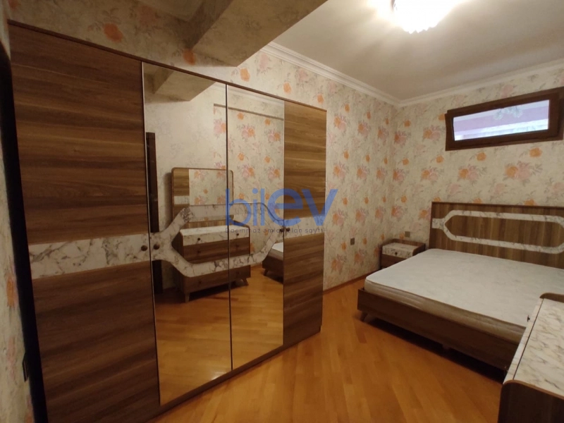 Aylıq Kirayə 3 otaqlı Yeni Tikili bina evi  90m², Bakı