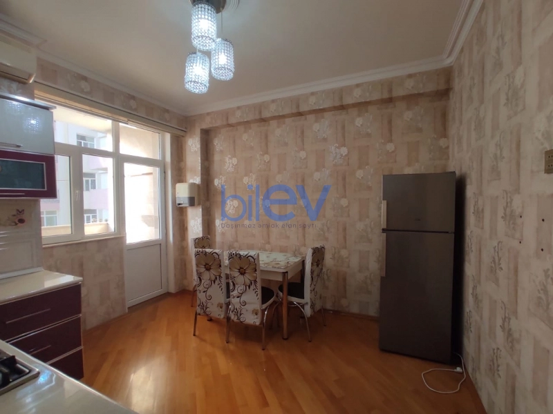 Aylıq Kirayə 3 otaqlı Yeni Tikili bina evi  90m², Bakı