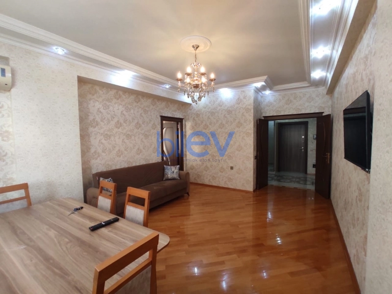 Aylıq Kirayə 3 otaqlı Yeni Tikili bina evi  90m², Bakı