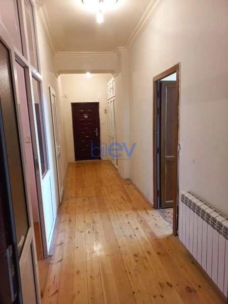Aylıq Kirayə 2 otaqlı Yeni Tikili bina evi  90m², Bakı