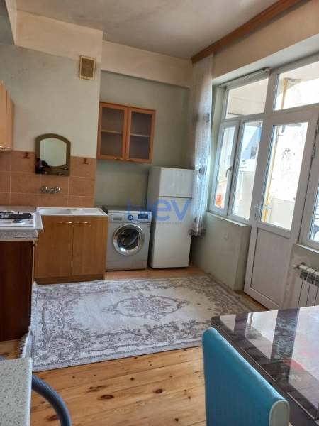 Aylıq Kirayə 2 otaqlı Yeni Tikili bina evi  90m², Bakı