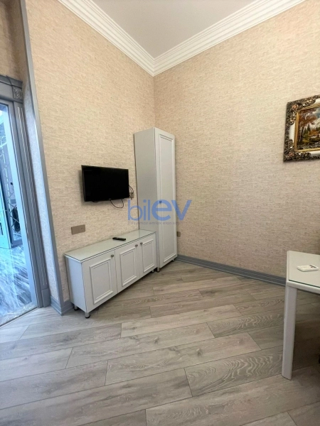 Satış 5 otaqlı Ofis  185m², Bakı