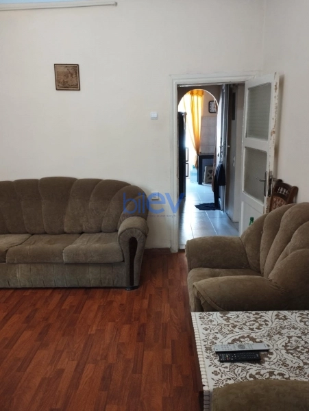 Aylıq Kirayə 2 otaqlı Köhnə Tikili bina evi  48m², Bakı