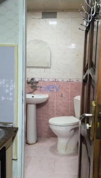 Aylıq Kirayə 2 otaqlı Köhnə Tikili bina evi  25m², Bakı